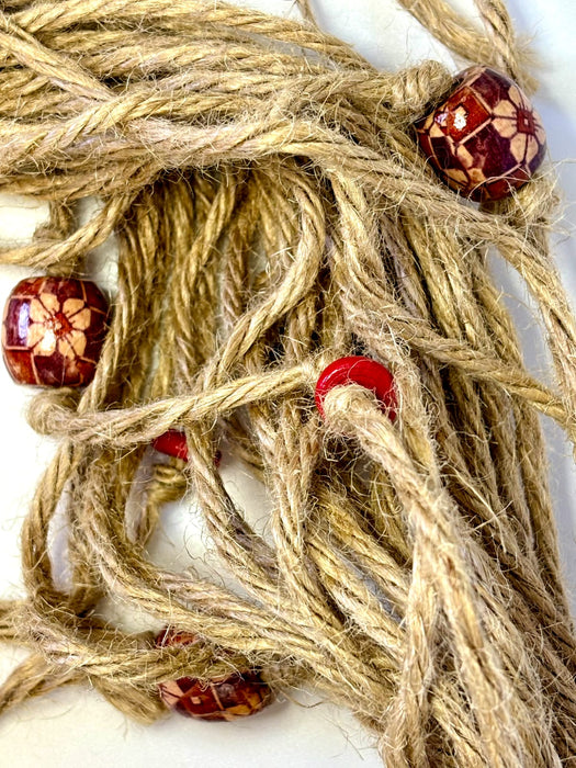 Jute Macrame – Red Beads